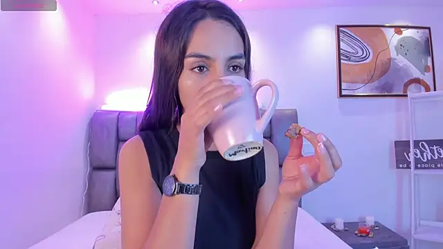 Snapshot of martina_mancini chatting on February 2025 12:54:01 PM martina mancini online show from February 2025 12:54:01 PM