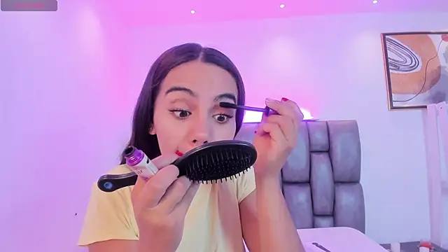 martina mancini online show from December 2025 11:36:02 AM