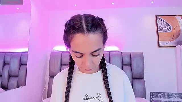 Snapshot of martina_mancini chatting on September 2025 12:49:02 PM martina mancini online show from September 2025 12:49:02 PM
