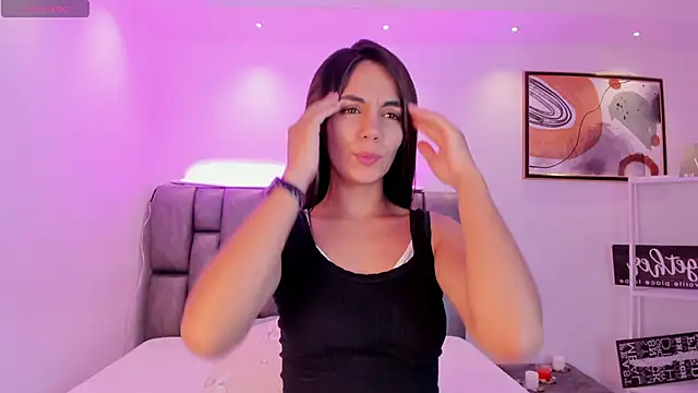 Snapshot of martina_mancini chatting on February 2025 12:18:02 PM martina mancini online show from February 2025 12:18:02 PM