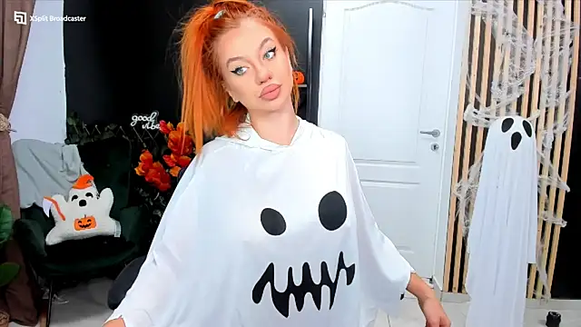 Snapshot of fireflowers_ chatting on October 2025 12:01:02 AM fireflowers online show from October 2025 12:01:02 AM