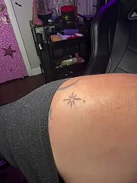 marleymaxwell online show from December 2025 04:00:01 AM