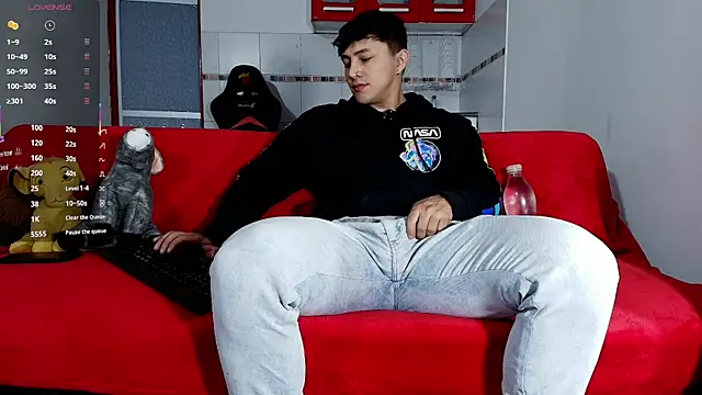 Snapshot of jacques_cardiet chatting on January 2026 12:01:01 PM jacques cardiet online show from January 2026 12:01:01 PM