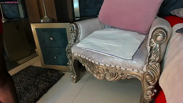 Snapshot of Janna_Rousse_ chatting on October 2025 12:19:02 PM Janna Rousse online show from October 2025 12:19:02 PM