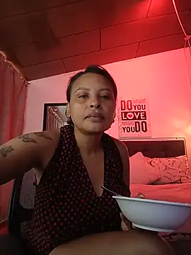 Snapshot of Dominik_girl chatting on June 2026 07:20:01 PM Dominik girl online show from June 2026 07:20:01 PM