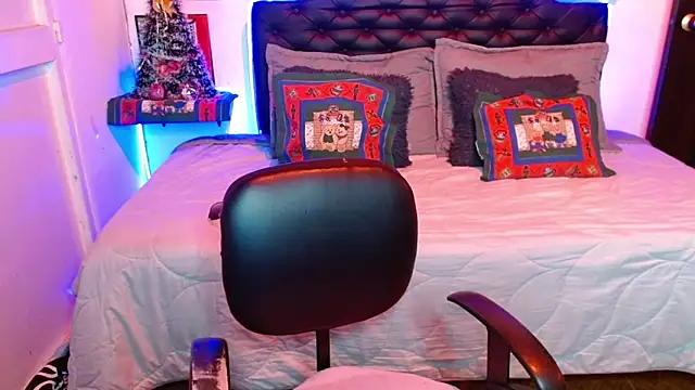 Dominik girl online show from November 2025 10:02:01 PM