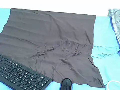 drowllie online show from April 2026 09:39:33 PM