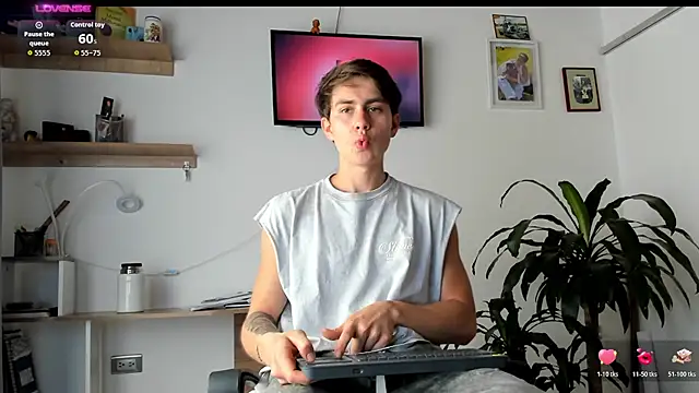 manucute 23  online show from March 2026 03:34:02 PM