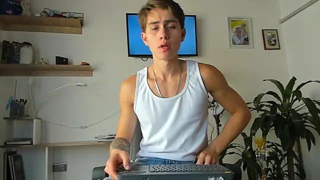 manucute 23  online show from February 2026 03:30:02 PM