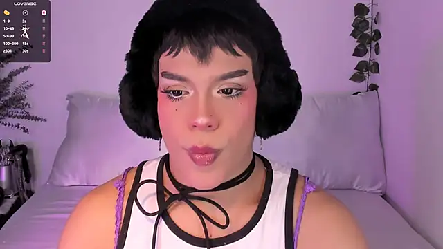 Snapshot of Danigio chatting on November 2025 02:45:02 AM Danigio online show from November 2025 02:45:02 AM