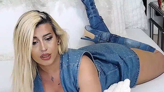 GiseleReine online show from March 2026 11:27:02 AM