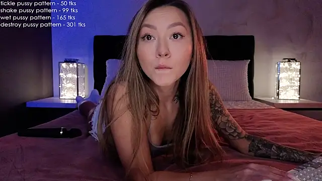 im casey online show from October 2025 06:48:02 AM