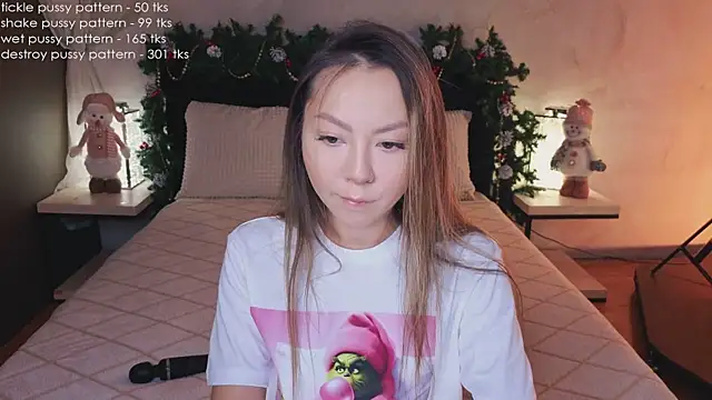 im casey online show from December 2025 09:04:01 PM