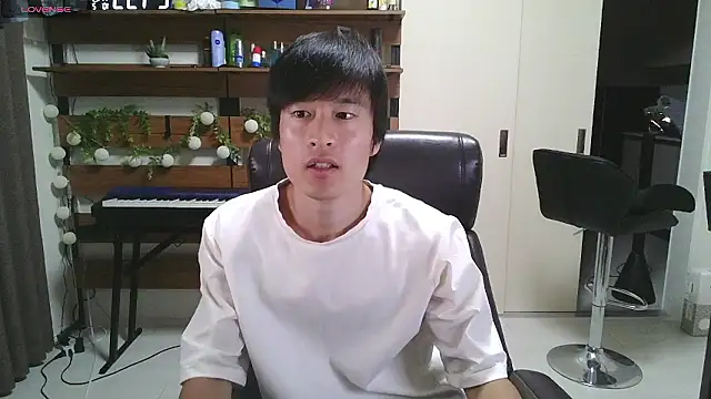 Snapshot of IroManager chatting on October 2025 12:41:02 PM IroManager online show from October 2025 12:41:02 PM