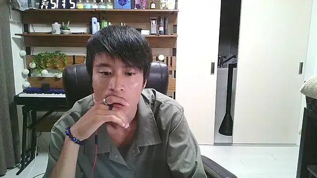 Snapshot of IroManager chatting on September 2025 12:14:01 PM IroManager online show from September 2025 12:14:01 PM