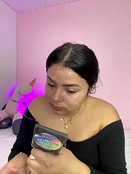 Oriana Guzman online show from November 2025 11:41:01 PM