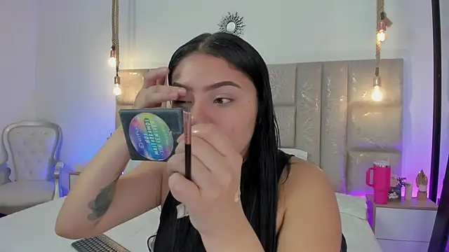 Oriana Guzman online show from July 2026 11:01:01 PM