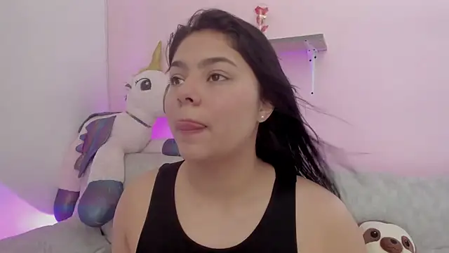 Oriana Guzman online show from May 2026 05:00:01 AM