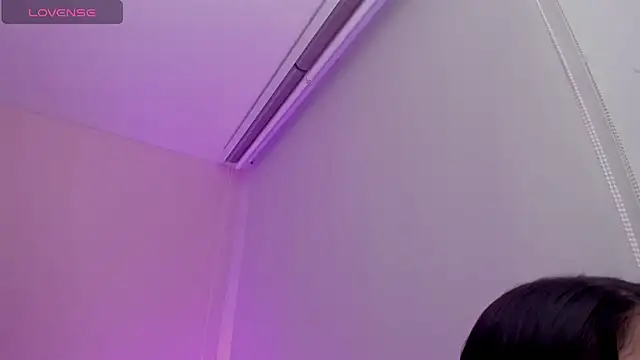 Oriana Guzman online show from April 2026 07:45:01 AM