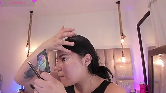 Oriana Guzman online show from July 2026 01:01:02 AM
