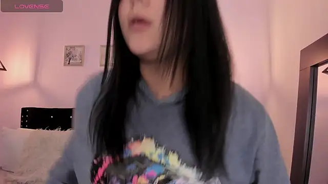 Oriana Guzman online show from October 2025 11:27:01 PM