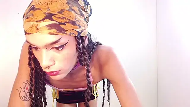 Snapshot of Foxy_Ella_ chatting on November 2025 04:17:01 PM Foxy Ella online show from November 2025 04:17:01 PM