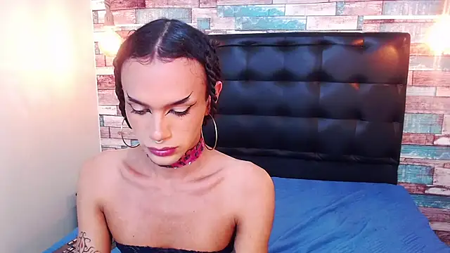 Snapshot of Foxy_Ella_ chatting on November 2025 03:45:01 PM Foxy Ella online show from November 2025 03:45:01 PM