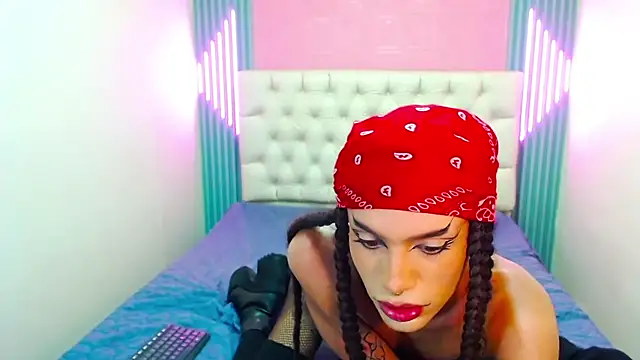 Snapshot of Foxy_Ella_ chatting on November 2025 03:27:01 PM Foxy Ella online show from November 2025 03:27:01 PM