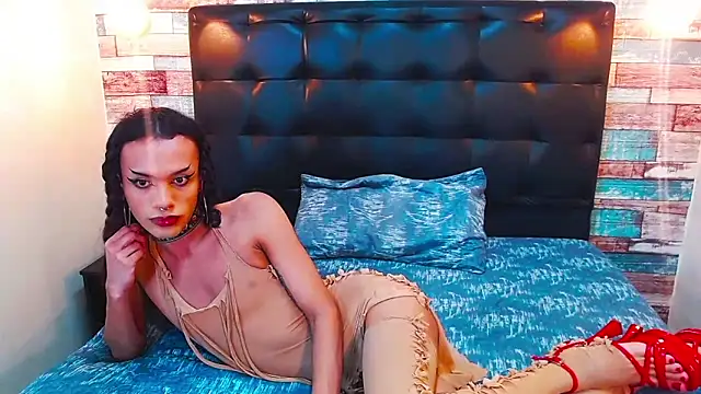 Foxy Ella  online show from February 2026 03:22:02 PM