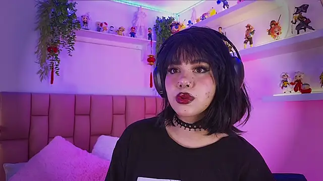 albaismynameX online show from October 2025 12:15:02 PM