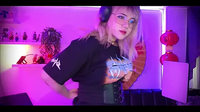 albaismynameX online show from March 2026 12:21:01 PM