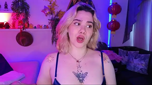 albaismynameX online show from March 2026 12:20:02 PM