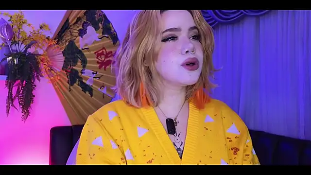 albaismynameX online show from November 2025 12:09:01 PM