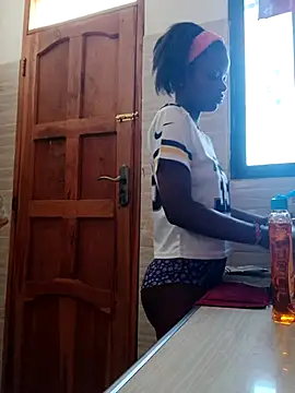 hotgal1112 online show from February 2026 09:41:01 AM