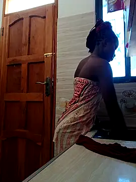 hotgal1112 online show from February 2026 05:21:01 AM