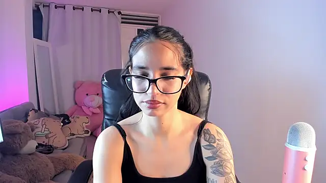 Snapshot of i_babbyyyy chatting on March 2025 04:51:02 AM i babbyyyy online show from March 2025 04:51:02 AM