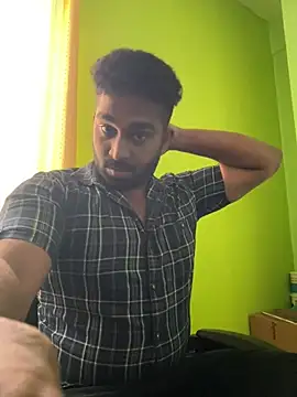 Snapshot of Handsomehunk_4U chatting on January 2025 10:43:02 AM Handsomehunk 4U online show from January 2025 10:43:02 AM