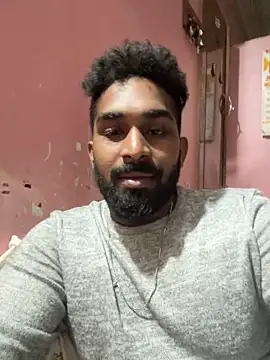 Snapshot of Handsomehunk_4U chatting on December 2024 05:37:02 PM Handsomehunk 4U online show from December 2024 05:37:02 PM