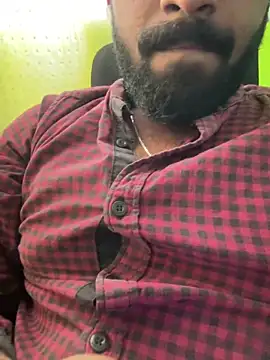 Snapshot of Handsomehunk_4U chatting on December 2024 09:35:02 AM Handsomehunk 4U online show from December 2024 09:35:02 AM