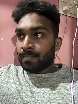 Snapshot of Handsomehunk_4U chatting on January 2025 01:05:01 PM Handsomehunk 4U online show from January 2025 01:05:01 PM