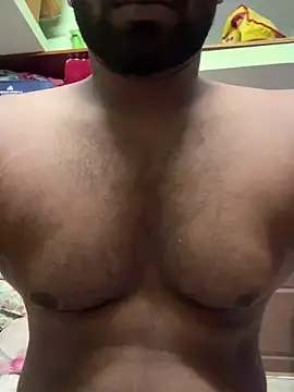 Snapshot of Handsomehunk_4U chatting on February 2025 05:00:01 AM Handsomehunk 4U online show from February 2025 05:00:01 AM