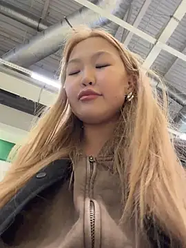 Aiko Yumi online show from April 2026 03:41:02 PM