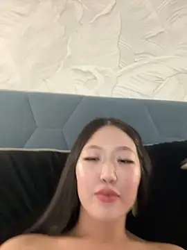 Snapshot of Aiko_Yumi chatting on March 2025 09:59:02 PM Aiko Yumi online show from March 2025 09:59:02 PM
