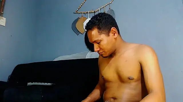 Grandeygruesa1 online show from March 2025 02:06:01 PM