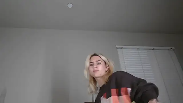 NatalieKneals online show from December 2024 07:35:01 AM