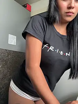Miss Racheal BR online show from May 2026 06:33:02 PM