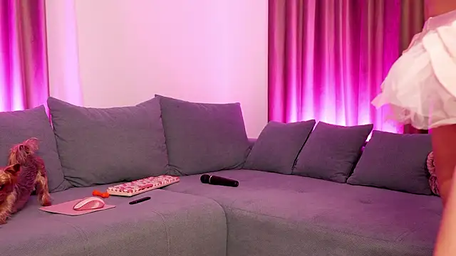 BaayBee   online show from February 2026 09:03:01 PM