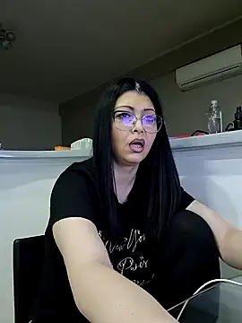 Snapshot of Milf_Abigail chatting on March 2025 04:20:02 AM Milf Abigail online show from March 2025 04:20:02 AM
