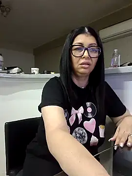 Snapshot of Milf_Abigail chatting on September 2025 01:49:01 AM Milf Abigail online show from September 2025 01:49:01 AM