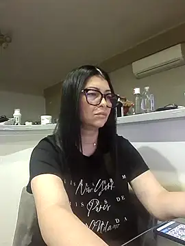Snapshot of Milf_Abigail chatting on October 2025 10:20:01 PM Milf Abigail online show from October 2025 10:20:01 PM